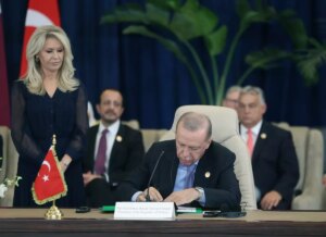 cumhurbaskani erdogan sarm el seyh anlasmasi imza torenine katildi EQTA3j4L.jpg